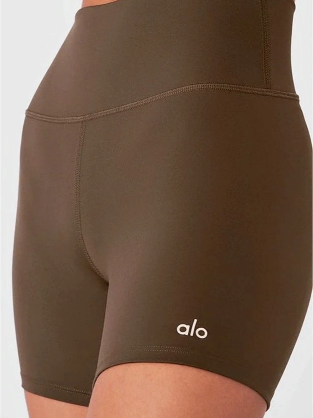 Authentic alo HW 5in airlift bike shorts size M  NWT R81